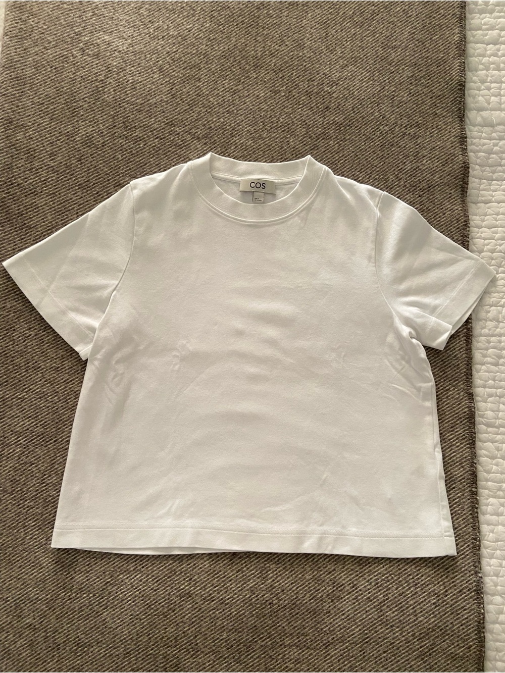 COS white Clean Cut T-Shirt, size medium